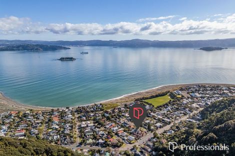 Photo of property in 1/274 Muritai Road, Eastbourne, Lower Hutt, 5013