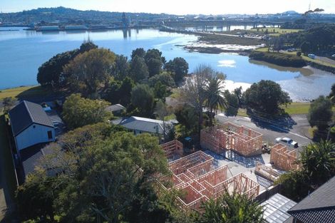 Photo of property in 6 Woodward Avenue, Mangere Bridge, Auckland, 2022