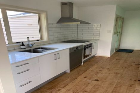 Photo of property in 1/23 Weldene Avenue, Glenfield, Auckland, 0629