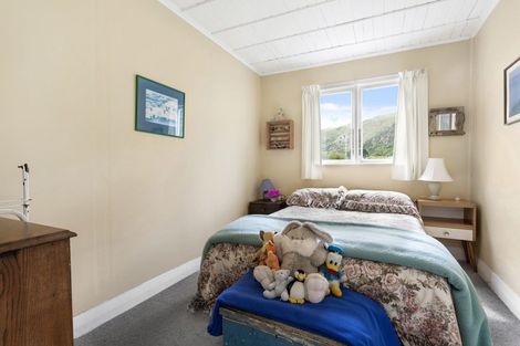 Photo of property in 940 Harington Point Road, Harington Point, Dunedin, 9077