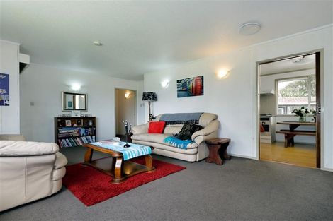 Photo of property in 4 Serwayne Place, Sunnyvale, Auckland, 0612