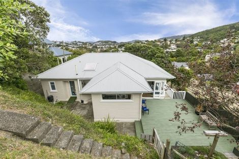 Photo of property in 15 Madras Street, Khandallah, Wellington, 6035