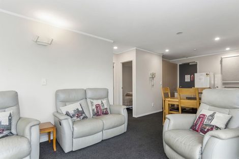 Photo of property in 23 Maunganui Road, Mount Maunganui, 3116