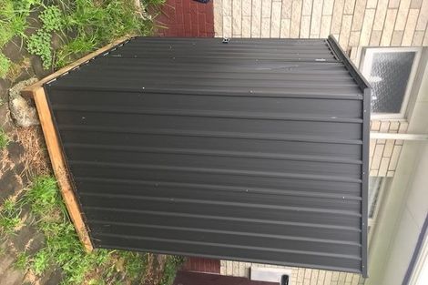 Photo of property in 2/13 Wykeham Place, Glenfield, Auckland, 0629