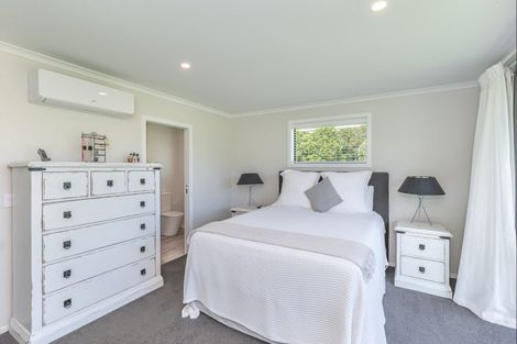 Photo of property in 33 Ohau Terraces, Ohau, 5570
