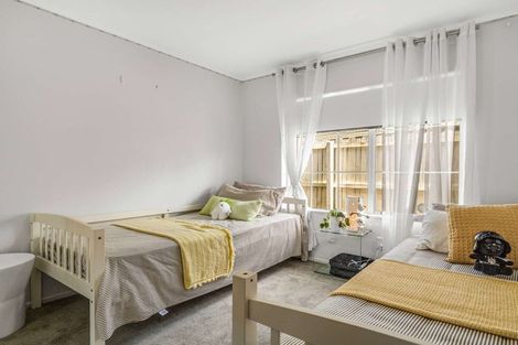 Photo of property in 52 Riverton Drive, Randwick Park, Auckland, 2105