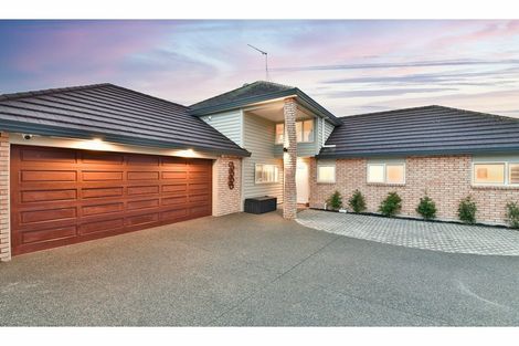 Photo of property in 168 Centreway Road, Orewa, 0931