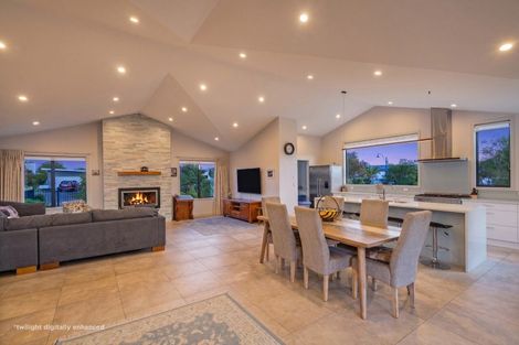 Photo of property in 1 Topping Place, Whitianga, 3510