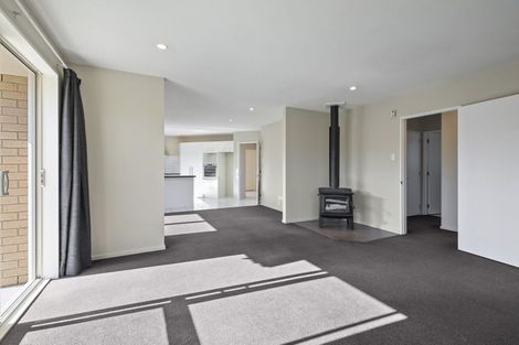 Photo of property in 144d High Street, Oxford, 7430