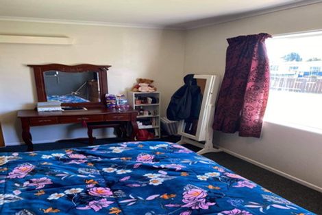 Photo of property in 11 Heather Street, Levin, 5510
