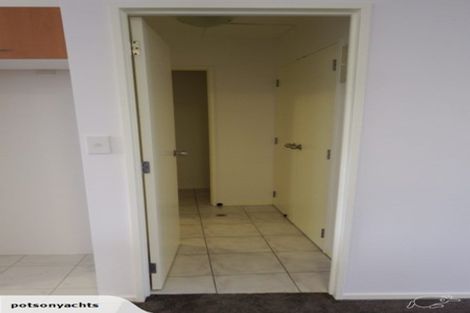 Photo of property in The Haven, 15/120 Beach Haven Road, Beach Haven, Auckland, 0626