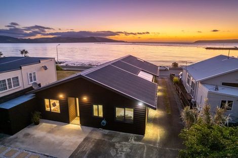 Photo of property in 43 Moana Road, Plimmerton, Porirua, 5026