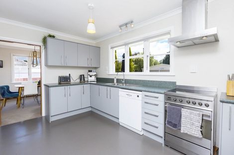 Photo of property in 7 Raukawa Grove, Trentham, Upper Hutt, 5018