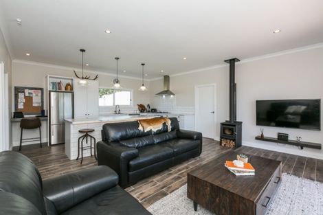 Photo of property in 203 Kereru Road, Maraekakaho, 4171