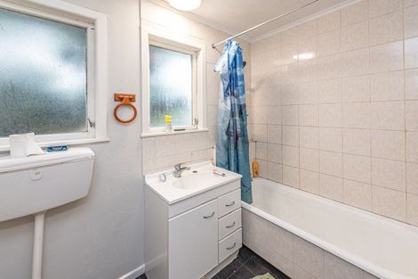 Photo of property in 22 Kotuku Street, Castlecliff, Whanganui, 4501