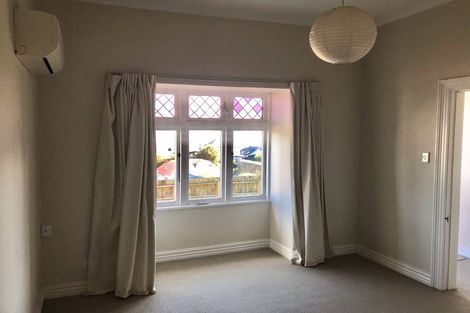 Photo of property in 5 Vogel Street, Mount Victoria, Wellington, 6011