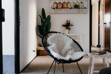 Photo of property in 2/21 Nearco Street, Randwick Park, Auckland, 2105