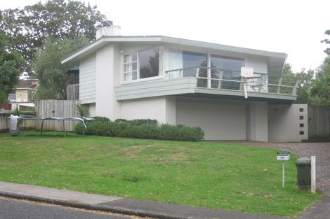 Photo of property in 23 James Evans Drive, Northcote, Auckland, 0627