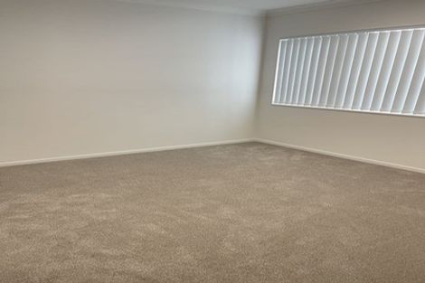 Photo of property in 12b Wycherley Drive, Bucklands Beach, Auckland, 2014