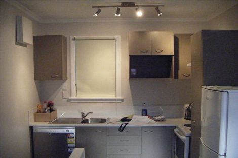 Photo of property in 95 Kelburn Parade, Kelburn, Wellington, 6012