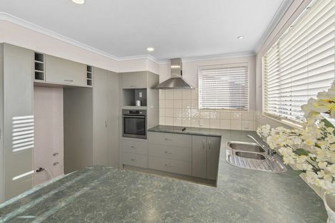 Photo of property in 6 Richard Halse Drive, Manurewa, Auckland, 2105