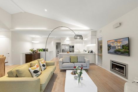 Photo of property in 44 Saint Andrews Hill Road, Mount Pleasant, Christchurch, 8081