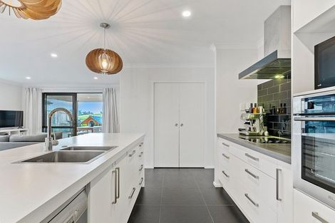 Photo of property in 59 Harding Drive, Papamoa Beach, Papamoa, 3118