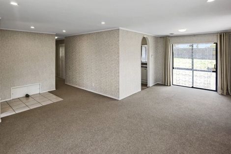 Photo of property in 6 Vesca Place, Golflands, Auckland, 2013