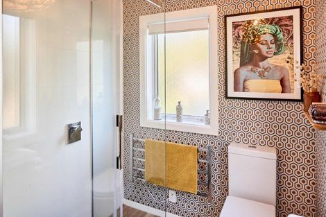 Photo of property in 147 Marine Parade, Eastbourne, Lower Hutt, 5013