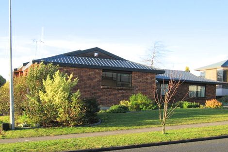 Photo of property in 24 Western Heights Drive, Western Heights, Hamilton, 3200