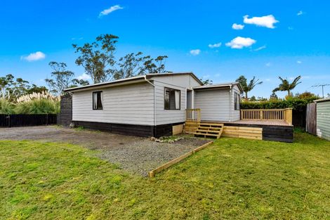 Photo of property in 4 Rere Place, Parakai, 0830