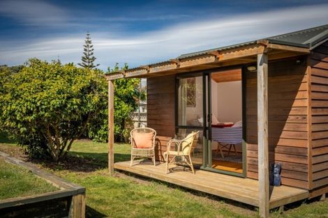 Photo of property in 4 Waimea Road, Waikanae Beach, Waikanae, 5036