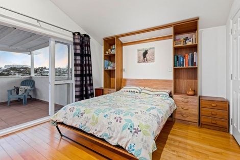 Photo of property in 1/14 Kiteroa Terrace, Rothesay Bay, Auckland, 0630