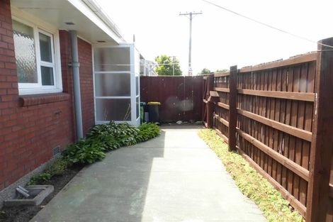 Photo of property in 2/7a Curletts Road, Sockburn, Christchurch, 8042