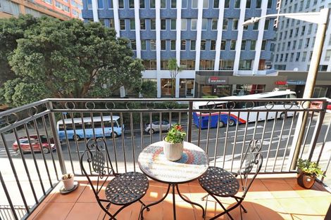 Photo of property in Atrium Towers, 2e/154 The Terrace, Wellington Central, Wellington, 6011