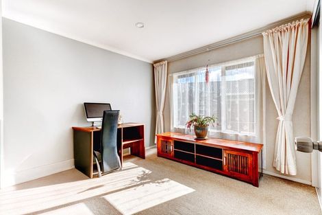 Photo of property in 37 Nearco Street, Randwick Park, Auckland, 2105