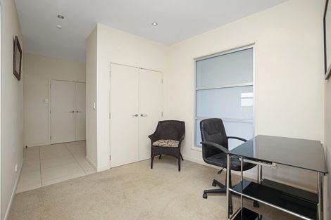 Photo of property in Quarterdeck, 10/4 Buller Street, New Plymouth, 4310