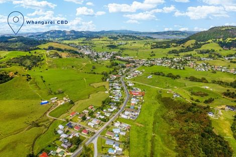 Photo of property in 53 Valley Road, Hikurangi, 0114