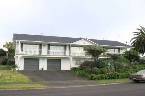 Photo of property in 15 Cattanach Street, St Andrews, Hamilton, 3200