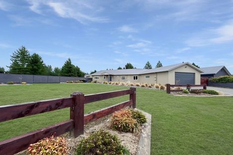 Photo of property in 35 Irishman Drive, Twizel, 7901