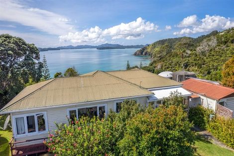 Photo of property in 34 Oneroa Road, Russell, 0202