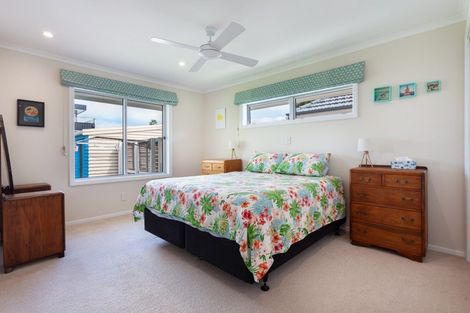 Photo of property in 8 Pitau Road, Mount Maunganui, 3116