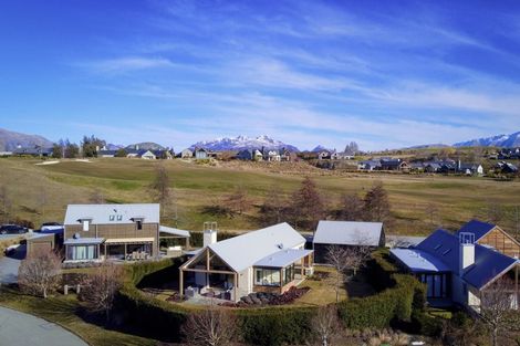 Photo of property in 2 Taramea Lane, Arrowtown, 9371