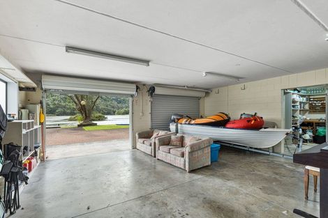 Photo of property in 6 Waiwera Road, Waiwera, Orewa, 0994