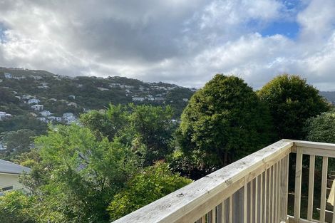 Photo of property in 12 Harland Street, Brooklyn, Wellington, 6021