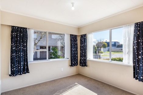 Photo of property in 6 Mccauley Grove, Hilltop, Taupo, 3330