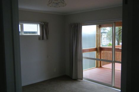 Photo of property in 31 Solar Road, Glen Eden, Auckland, 0602