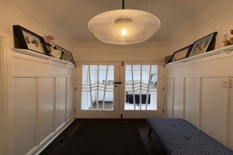 Photo of property in 26 Waitohu Road, York Bay, Lower Hutt, 5013