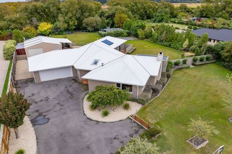 Photo of property in 8 Riverside Way, Amberley, 7410