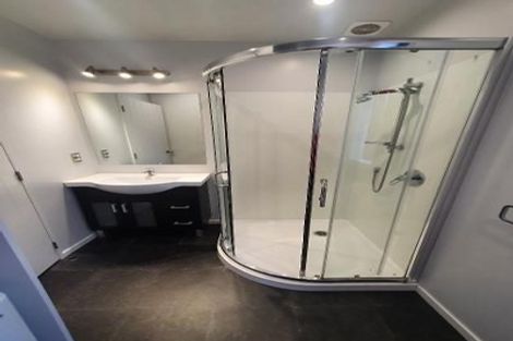 Photo of property in 19 Isobel Road, Greenhithe, Auckland, 0632